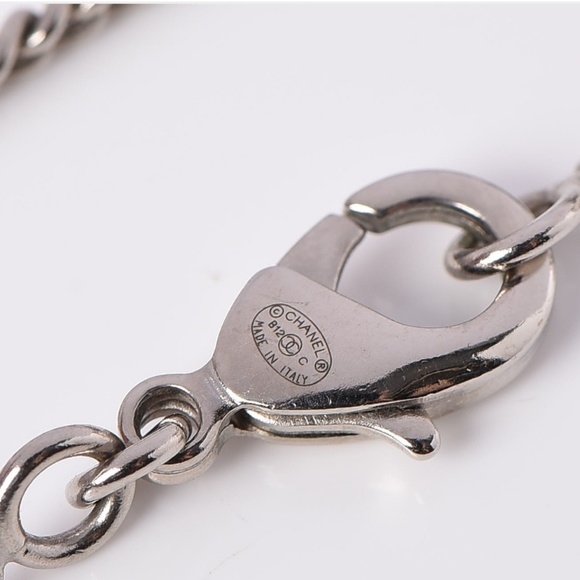 CHANEL Swarovski CC Necklace.. Authentic. - Picture 8 of 8